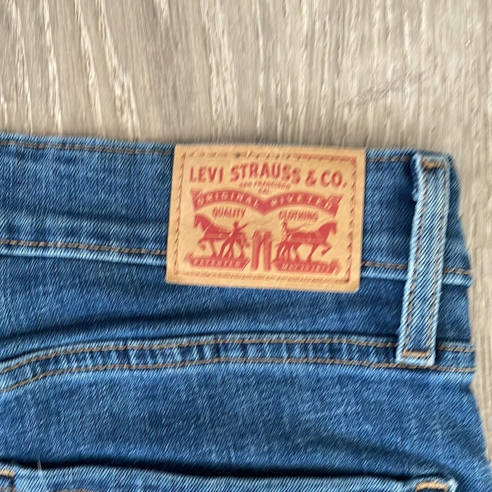 Levi 721 High Rise Skinny Jeans - Picture 3 of 4